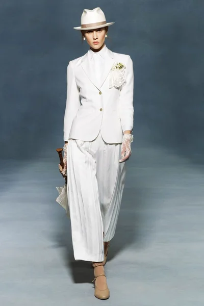 Look 1
